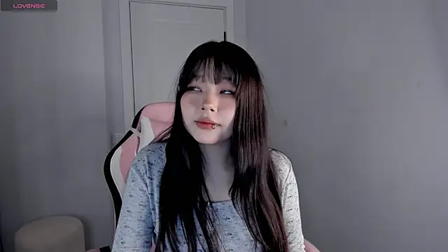 hee young11 online show from October 20, 2025, 5:35 pm