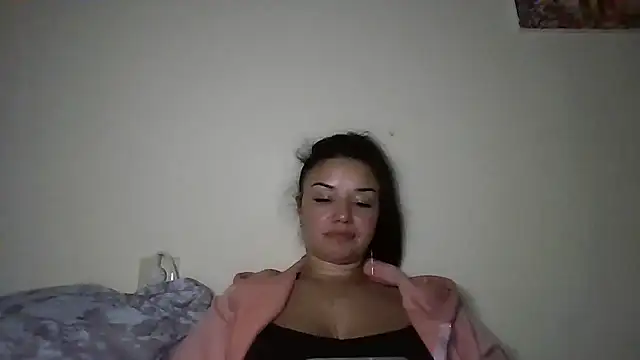 Linusya online show from November 7, 2025, 5:24 pm