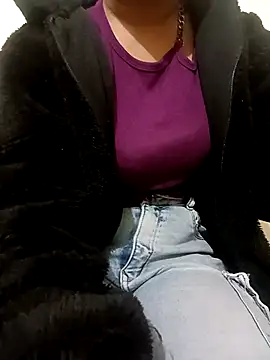 sweet jia23 online show from November 24, 2025, 4:45 am