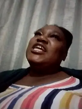 Snapshot of MATUREBUSSTY chatting on September 17, 2025, 6:09 pm MATUREBUSSTY online show from September 17, 2025, 6:09 pm