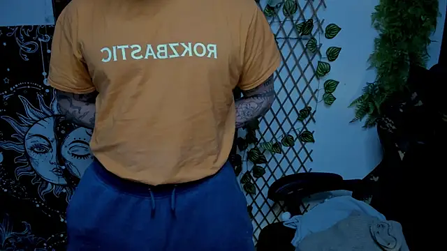 layneinchains online show from February 4, 2025, 2:49 am