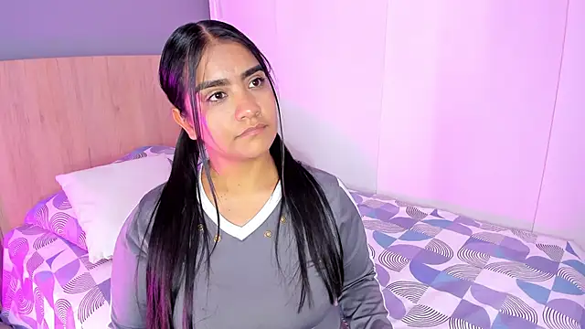 hannnasmith online show from November 14, 2025, 3:16 am