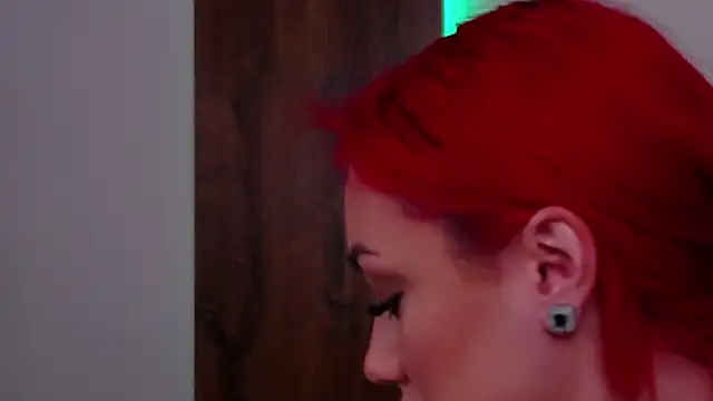 EmyHilton online show from February 21, 2026, 6:14 am