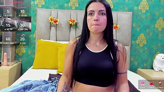 SuzanSmithh online show from March 3, 2026, 11:16 am