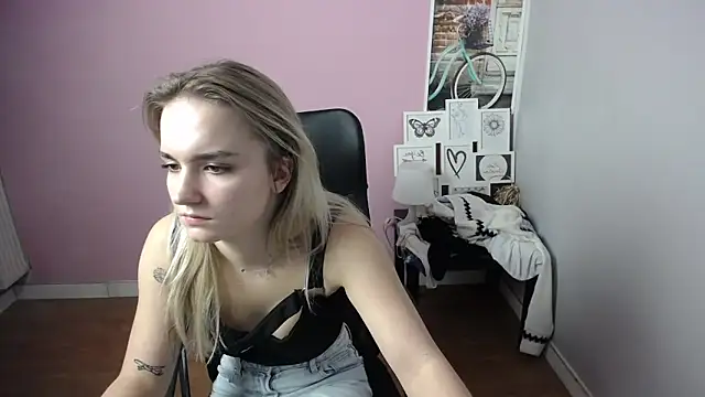 viktoria lovely online show from December 16, 2024, 2:16 pm