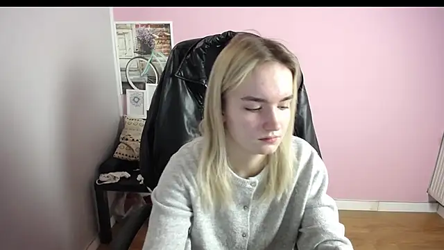 viktoria lovely online show from February 12, 2026, 7:36 am