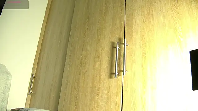 aidaadams online show from November 10, 2025, 11:31 am