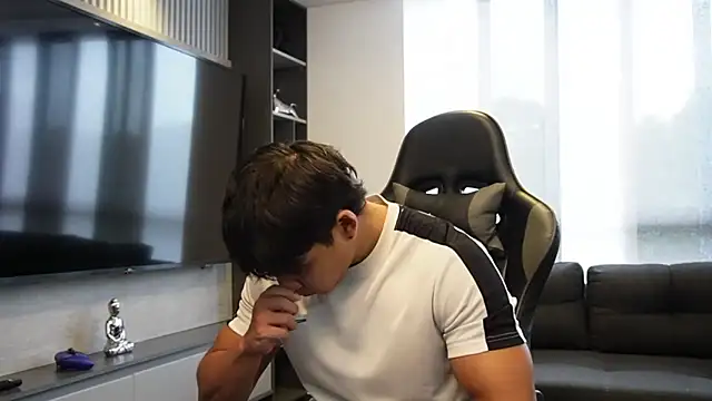 Bray Kevin online show from April 17, 2026, 7:06 pm