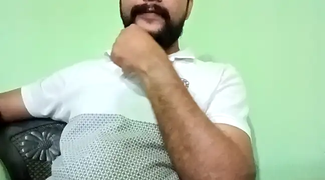 HathodaTyagi123 online show from March 17, 2025, 10:27 am