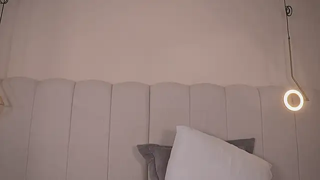 Abby-me online show from October 19, 2025, 12:50 pm