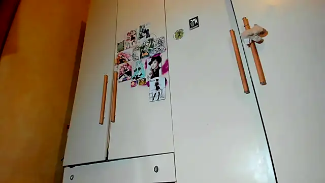 Monicbabe online show from September 9, 2025, 11:37 pm