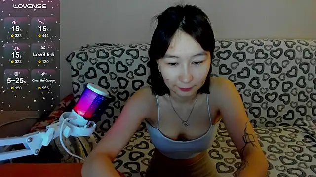 SaraXray online show from December 19, 2025, 2:07 am