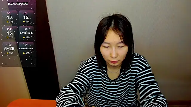 SaraXray online show from January 13, 2026, 2:17 am