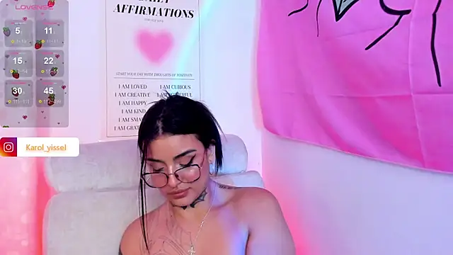 Hinataw33d01 online show from February 28, 2025, 2:31 am