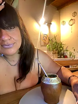 Snapshot of Sensualmente333 chatting on November 28, 2025, 11:57 am Sensualmente333 online show from November 28, 2025, 11:57 am