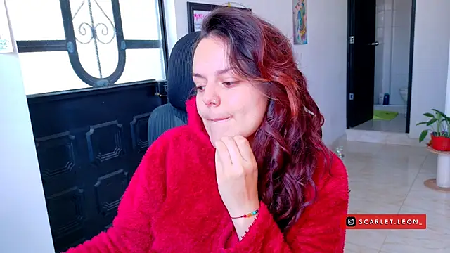 Snapshot of Scarletleon77 chatting on July 16, 2026, 2:34 pm Scarletleon77 online show from July 16, 2026, 2:34 pm
