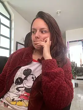 Snapshot of Scarletleon77 chatting on July 29, 2026, 4:27 pm Scarletleon77 online show from July 29, 2026, 4:27 pm