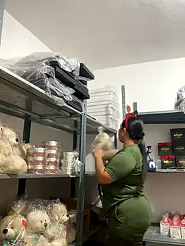 PUSHYLATE online show from December 2, 2025, 4:13 pm