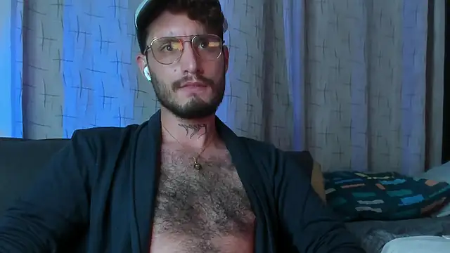 Snapshot of axel_giracr chatting on March 20, 2025, 12:51 am axel giracr online show from March 20, 2025, 12:51 am