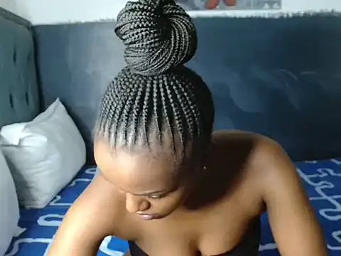 FaeMDom2 online show from November 2, 2025, 8:44 pm