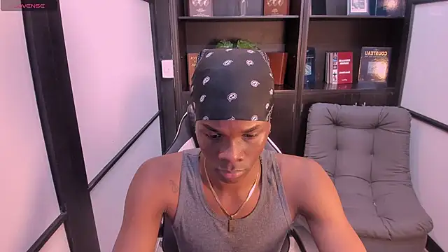 JacksonMuller  online show from November 19, 2025, 1:33 pm