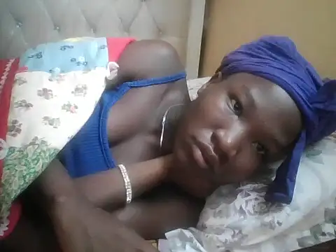 Snapshot of just_nala chatting on January 17, 2026, 5:23 am just nala online show from January 17, 2026, 5:23 am