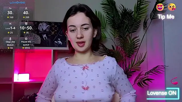 SweetieKendl online show from March 18, 2026, 9:29 pm