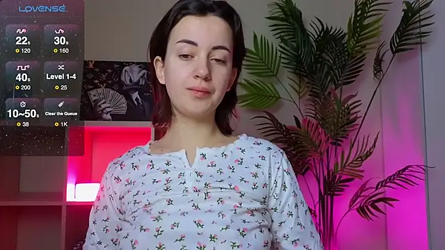 SweetieKendl online show from April 11, 2026, 10:58 pm