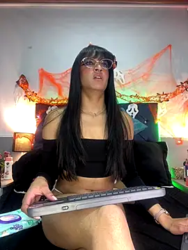 valentinabaez online show from November 1, 2025, 4:31 pm