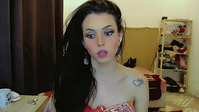 Sophie Fantasys online show from February 13, 2026, 1:01 am