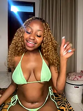 Snapshot of hot_daily chatting on December 3, 2025, 12:07 am hot daily online show from December 3, 2025, 12:07 am