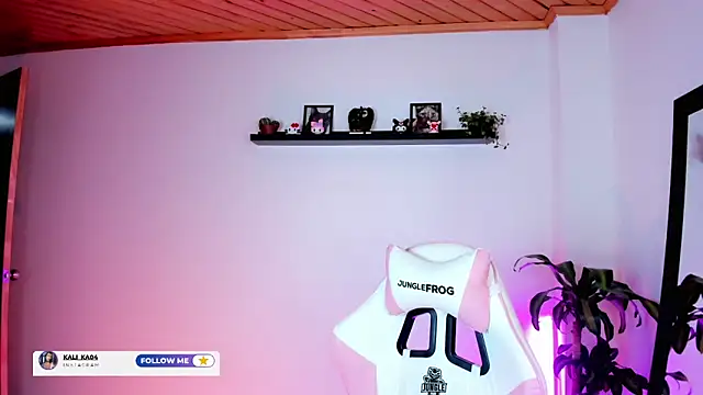 kali ka  online show from November 29, 2025, 2:47 am