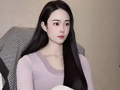 Snapshot of MM_007700 chatting on October 29, 2025, 7:32 am MM 007700 online show from October 29, 2025, 7:32 am