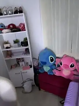 misslollipop04 online show from September 25, 2025, 3:32 am