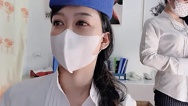 Mono-Stewardesss online show from February 8, 2026, 4:43 pm