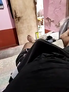 Snapshot of findmemylove chatting on December 1, 2025, 8:52 am findmemylove online show from December 1, 2025, 8:52 am