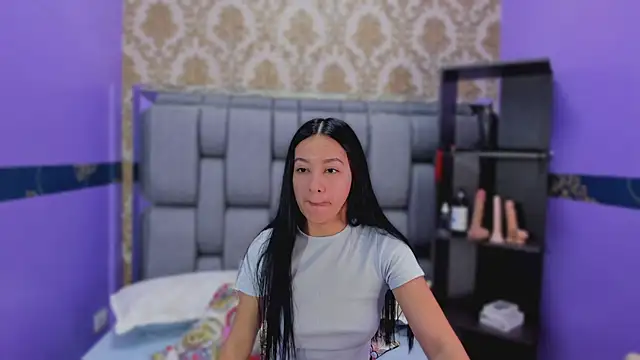 Lila Pinky online show from October 20, 2025, 12:16 pm