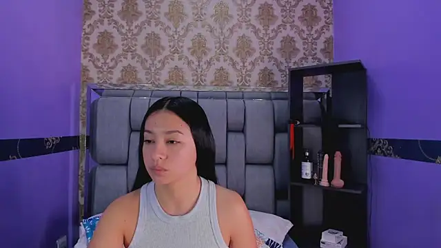 Lila Pinky online show from October 23, 2025, 1:10 pm