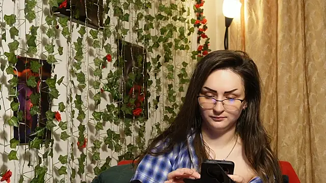 Snapshot of NaughtYHomemadE chatting on February 6, 2026, 9:34 am NaughtYHomemadE online show from February 6, 2026, 9:34 am