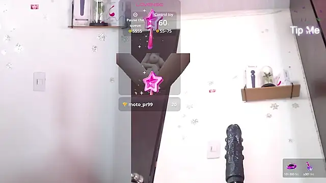 Snapshot of Anni_foxi chatting on March 13, 2025, 6:56 pm Anni foxi online show from March 13, 2025, 6:56 pm