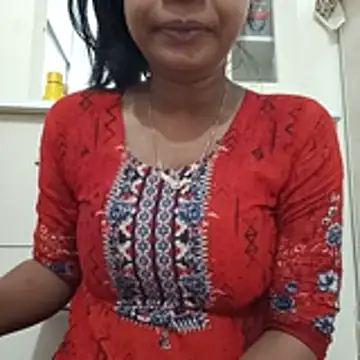 Snapshot of Anusri- chatting on November 19, 2025, 1:05 am Anusri- online show from November 19, 2025, 1:05 am