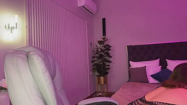 XtraHotX online show from January 19, 2025, 1:10 am