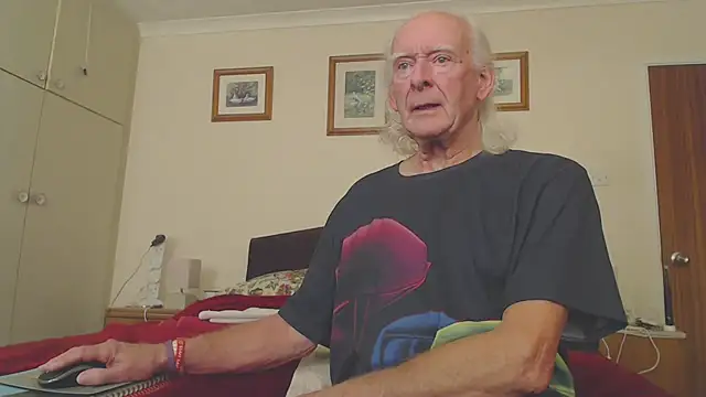 WaverlyKernow online show from November 21, 2025, 3:11 pm