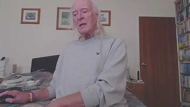 WaverlyKernow online show from March 9, 2026, 1:04 pm