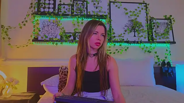 Real Tini online show from January 18, 2025, 7:04 pm