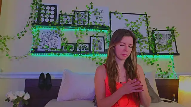 Real Tini online show from February 8, 2025, 1:11 pm