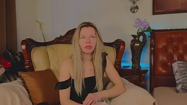 Real Tini online show from March 12, 2026, 7:14 am