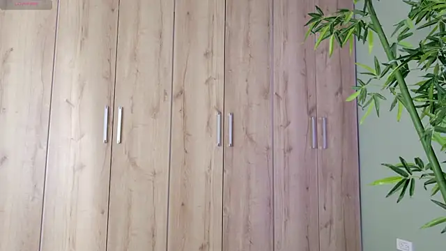 were-Naughty online show from January 25, 2025, 4:35 pm