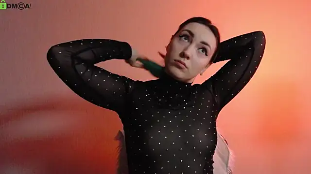 cute  angell online show from December 6, 2024, 12:27 pm