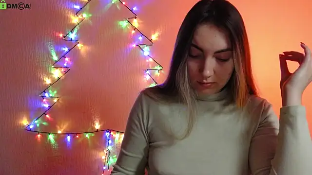 cute  angell online show from January 16, 2025, 1:58 pm